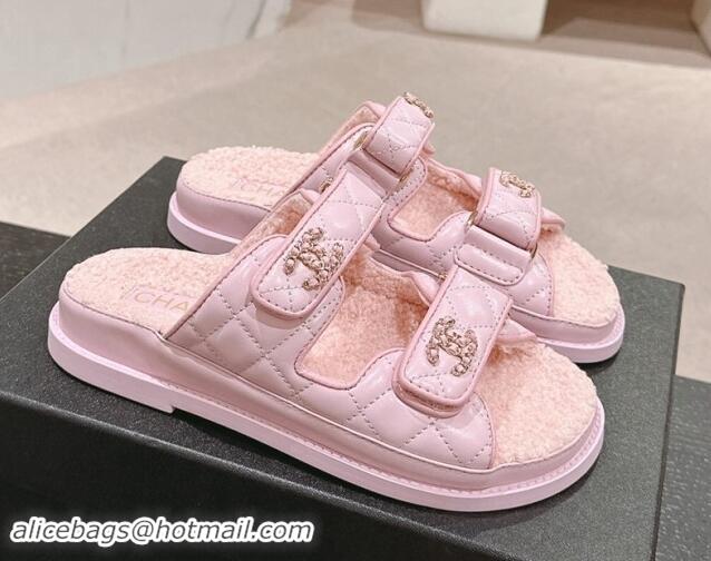 Good Quality Chanel Quilted Calfskin & Shearling Wool Flat Slides Sandal with Chain CC Light Pink 1121153