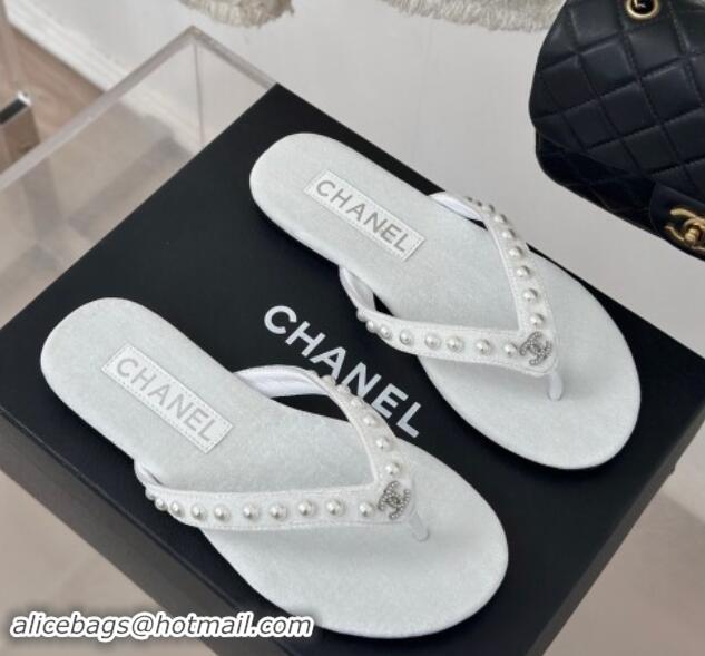 Duplicate Chanel Velvet Flat Thongs Sandal with Pearls G46205 White 121177