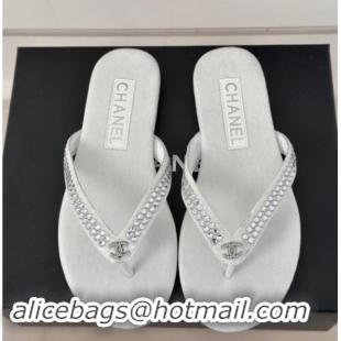 Grade Chanel Velvet Flat Thongs Sandal with Strass G46205 White 1121184