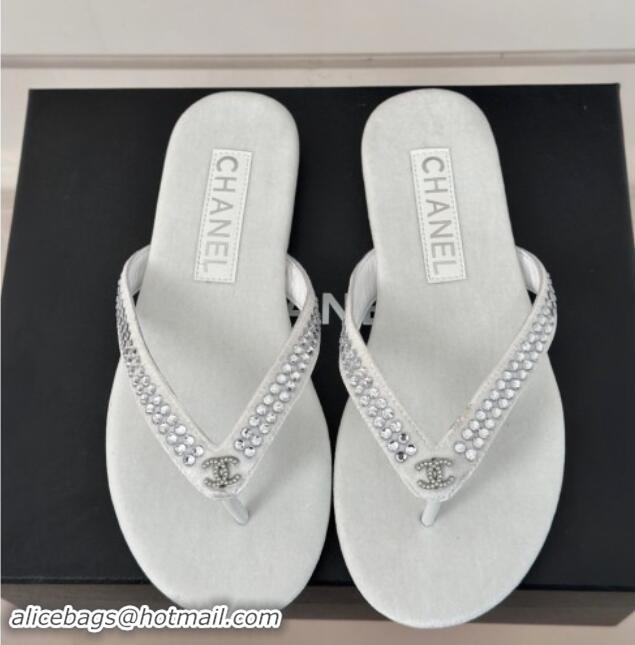 Grade Chanel Velvet Flat Thongs Sandal with Strass G46205 White 1121184