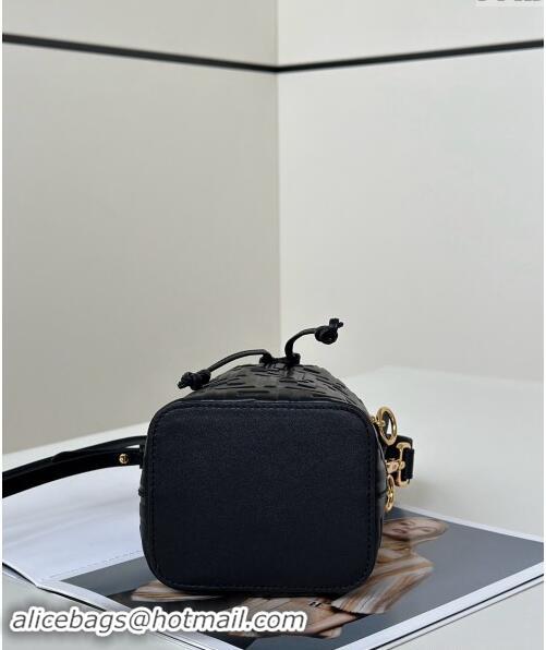 Top Design Fendi Mon Tresor Mini Bucket Bag in FF Leather FF020 Black 2024