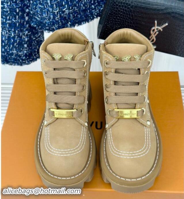 Stylish Louis Vuitton LV Checker Ankle Boots in Suede Beige 1014122