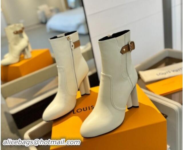 Luxurious Louis Vuitton Silhouette Ankle Boots 9.5cm with Buckle White 1114096