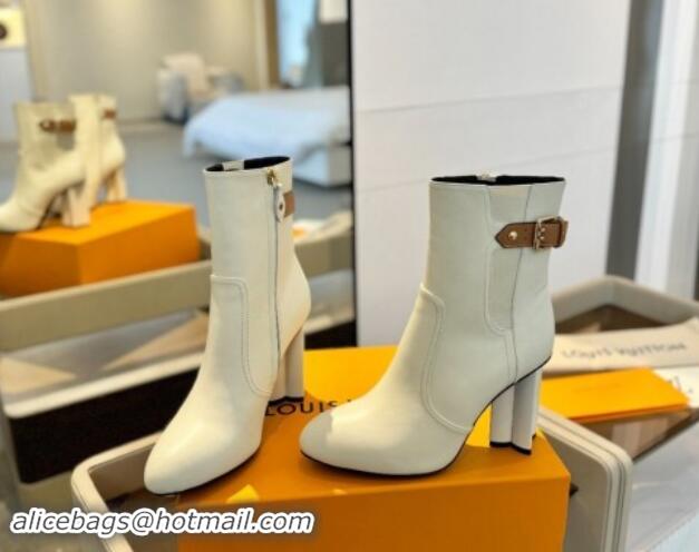 Luxurious Louis Vuitton Silhouette Ankle Boots 9.5cm with Buckle White 1114096