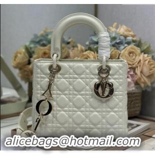 Buy Fashionable Dior Medium Lady Dior Bag in Cannage Lambskin with Letters Chain D2026 White 2024