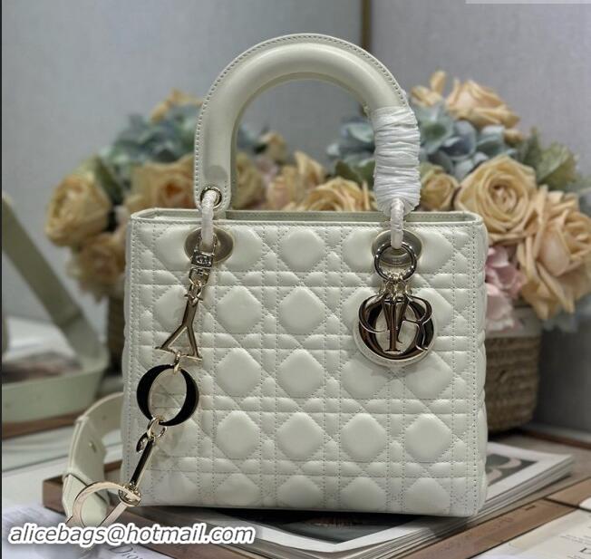 Buy Fashionable Dior Medium Lady Dior Bag in Cannage Lambskin with Letters Chain D2026 White 2024