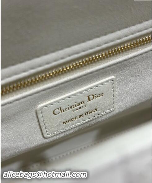 Buy Fashionable Dior Medium Lady Dior Bag in Cannage Lambskin with Letters Chain D2026 White 2024