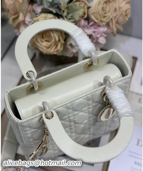 Buy Fashionable Dior Medium Lady Dior Bag in Cannage Lambskin with Letters Chain D2026 White 2024