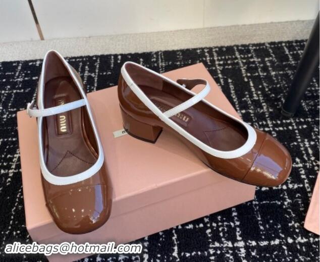 Sumptuous Miu Miu Patent Leather Mary Janes Pumps with White Trim Brown 1114020