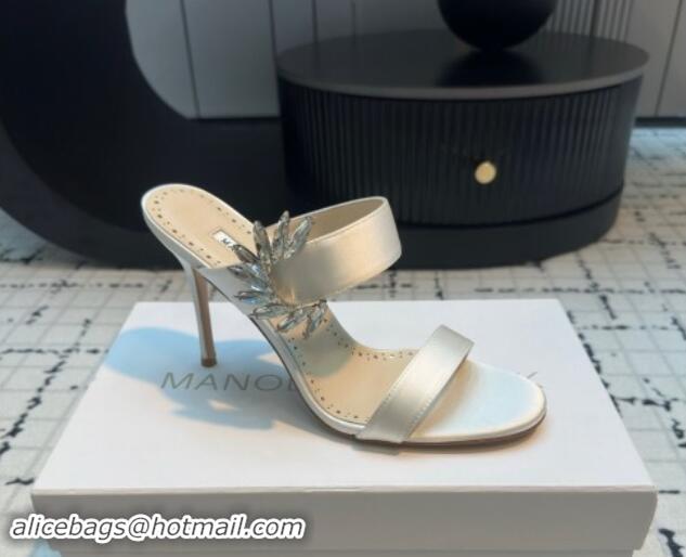 Stylish Manolo Blahnik Satin Slides Sandal 9cm with Strass Buckle White 1225004