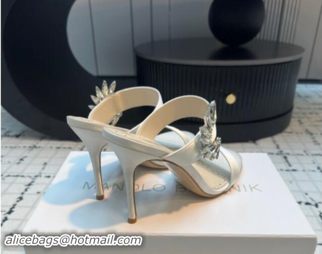 Stylish Manolo Blahnik Satin Slides Sandal 9cm with Strass Buckle White 1225004