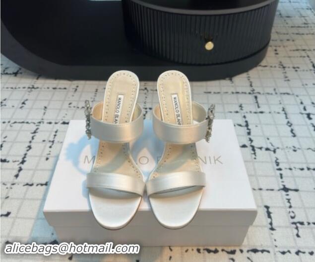 Stylish Manolo Blahnik Satin Slides Sandal 9cm with Strass Buckle White 1225004