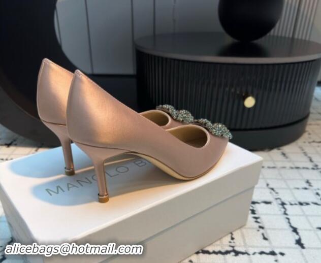 Pretty Style Manolo Blahnik Hangisi Satin Pumps 7cm with Strass Buckle Nude 1225007