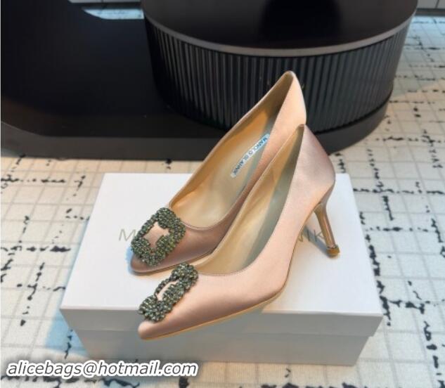 Pretty Style Manolo Blahnik Hangisi Satin Pumps 7cm with Strass Buckle Nude 1225007