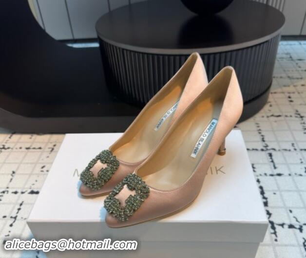 Pretty Style Manolo Blahnik Hangisi Satin Pumps 7cm with Strass Buckle Nude 1225007