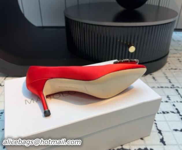 Unique Style Manolo Blahnik Hangisi Satin Pumps 7cm with Strass Buckle Red 1225011