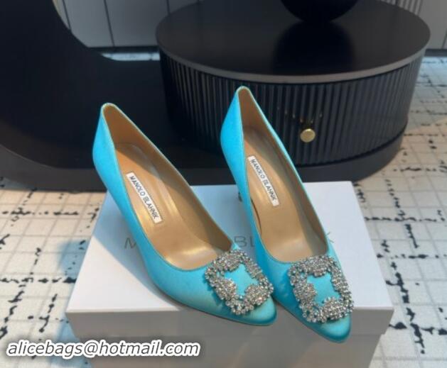 Pretty Style Manolo Blahnik Hangisi Satin Pumps 7cm with Strass Buckle Light Blue 1225021