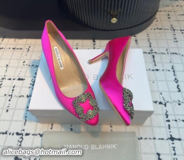 Trendy Design Manolo Blahnik Hangisi Satin Pumps 7cm with Strass Buckle Dark Pink 1225022