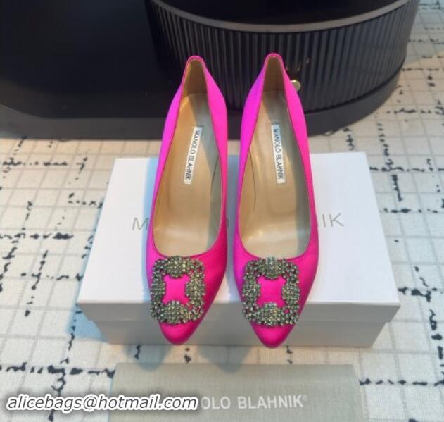 Trendy Design Manolo Blahnik Hangisi Satin Pumps 7cm with Strass Buckle Dark Pink 1225022