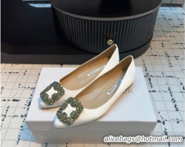 Sophisticated Manolo Blahnik Hangisi Satin Ballerinas Flat with Strass Buckle White 1225037