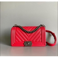 Discount Chanel Chevron Grained Calfskin Medium Classic Le Boy Flap Bag A67086 Red/Aged Silver