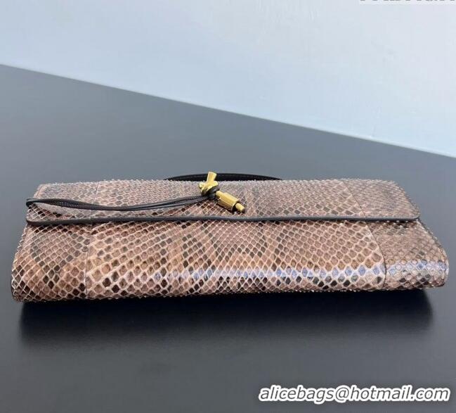 Famous Brand Bottega Veneta Andiamo Clutch Bag in python leather 794945 Fondant Brown 2024