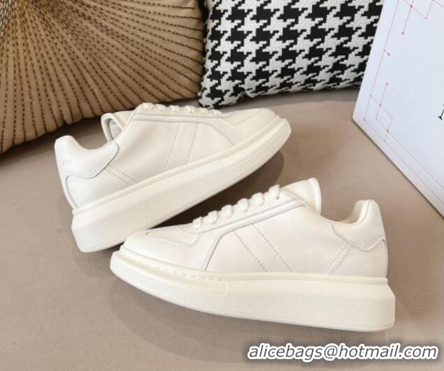 Classic Hot Alexander McQueen Oversized Retro Sneakers in Calfskin Leather White 1225061