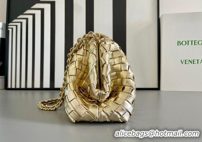 Top Grade Bottega Veneta Lauren 1980 Clutch bag With Chain in Intrecciato Leather 785807 Gold 2024