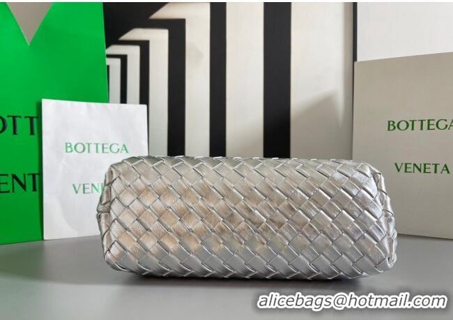 Well Crafted Bottega Veneta Lauren 1980 Clutch bag With Chain in Intrecciato Leather 785807 Silver 2024