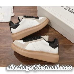 Luxurious Alexander McQueen Oversized Retro Sneakers in Calfskin and Suede White/Grey/Black 1225066