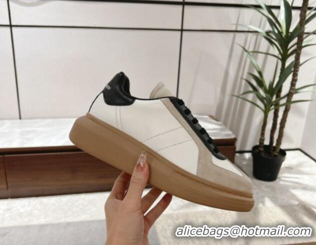 Luxurious Alexander McQueen Oversized Retro Sneakers in Calfskin and Suede White/Grey/Black 1225066