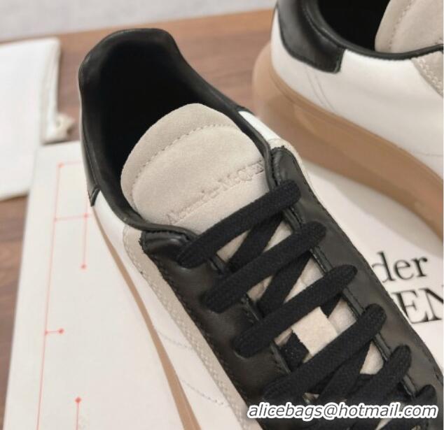 Luxurious Alexander McQueen Oversized Retro Sneakers in Calfskin and Suede White/Grey/Black 1225066