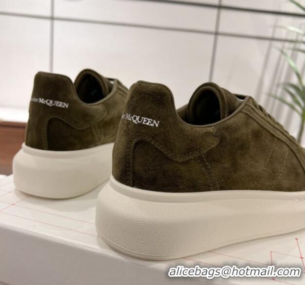 Unique Style Alexander McQueen Oversized Retro Sneakers in Suede Olive Green 1225067