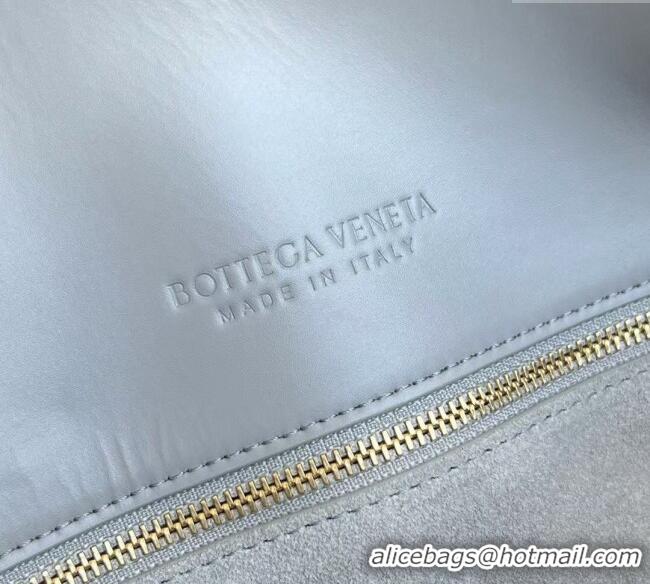 Low Cost Bottega Veneta Medium Liberta Cross-body bag in Smooth Calfskin 806034 Pale Grey 2024