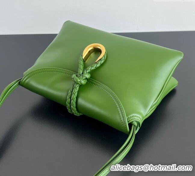 Famous Brand Bottega Veneta Small Liberta Cross-body bag in Smooth Calfskin 806030 Green 2024