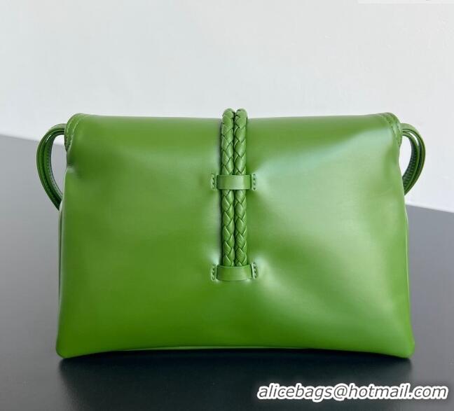 Famous Brand Bottega Veneta Small Liberta Cross-body bag in Smooth Calfskin 806030 Green 2024