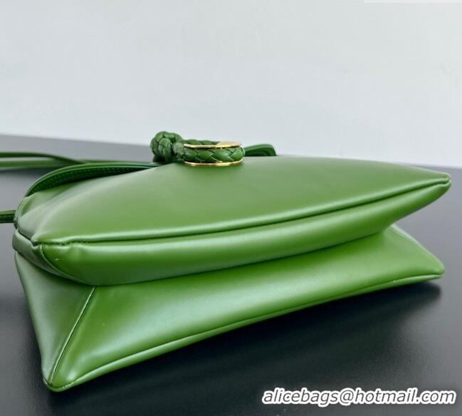 Famous Brand Bottega Veneta Small Liberta Cross-body bag in Smooth Calfskin 806030 Green 2024