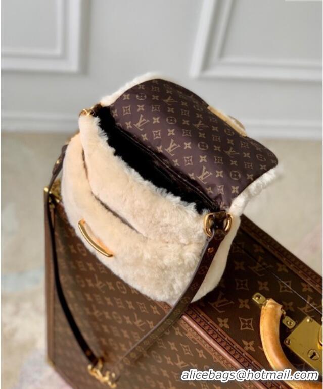 Most Popular Louis Vuitton Sunset Shoulder Bag in Cream White Shearling M12097 2024