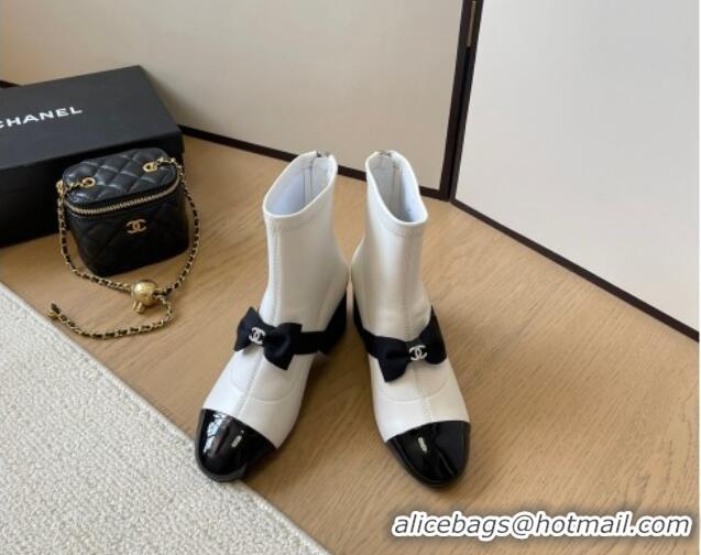 Good Looking Chanel Calfskin Heel Ankle Boots 5.5cm with Bow White 0102041