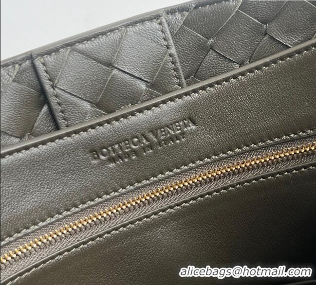 Sumptuous Bottega Veneta Medium Andiamo Top Handle Bag in Intrecciato Leather 743572 Khaki Green 2024