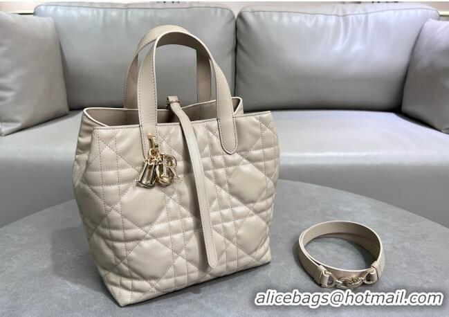 Best Price Dior Medium Toujours Vertical Tote Bag in Macrocannage Calfskin 2836 Powder Beige 2025