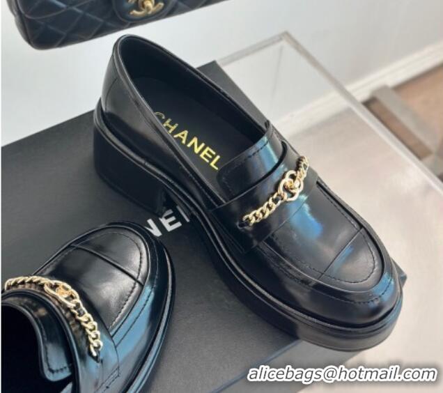 Charming Chanel Oil Calfskin Loafers with Chain Black 0103020