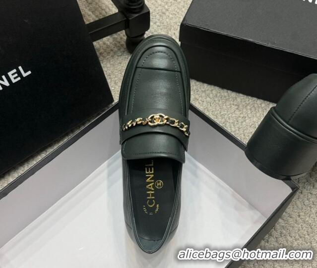 Sophisticated Chanel Calfskin Loafers with Chain Dark Green 0103024