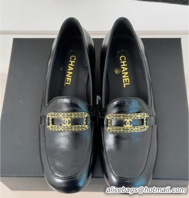 Pretty Style Chanel Shiny Lambskin Loafers with Chain Black 0103059