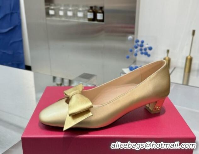 Good Product Valentino Bowow Low Heel Pumps 5cm in Calfskin Leather Gold 1226030