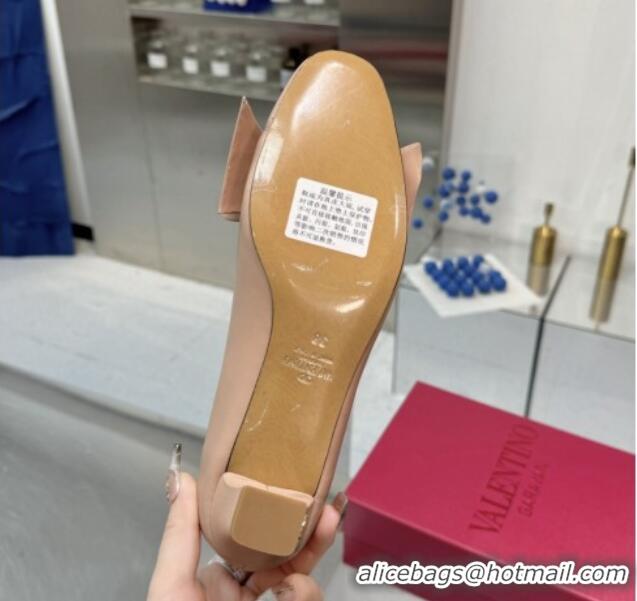 Sophisticated Valentino Bowow Low Heel Pumps 5cm in Calfskin Leather Nude Pink 1226031