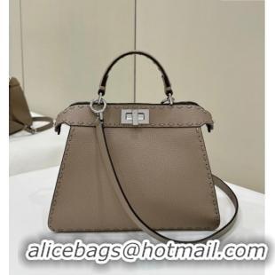 Pretty Style Fendi Peekaboo ISeeU Small Bag in Grained Leather with Oversized Topstitching 80133 Dove Grey 2025 Top Qual