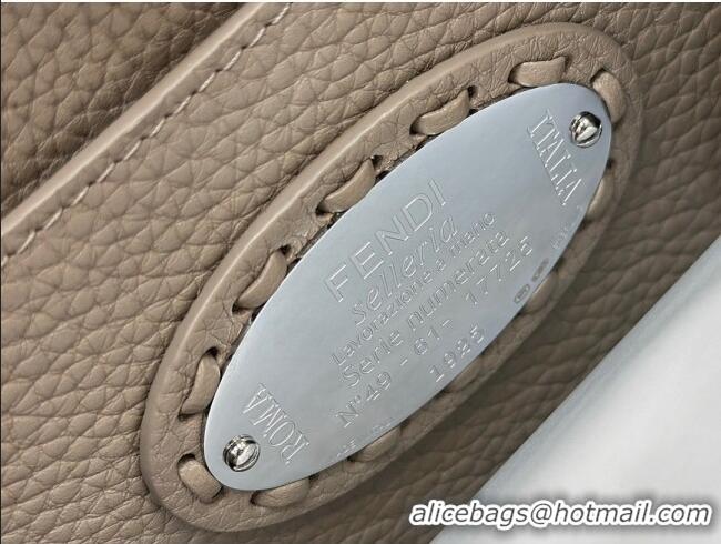 Pretty Style Fendi Peekaboo ISeeU Small Bag in Grained Leather with Oversized Topstitching 80133 Dove Grey 2025 Top Qual