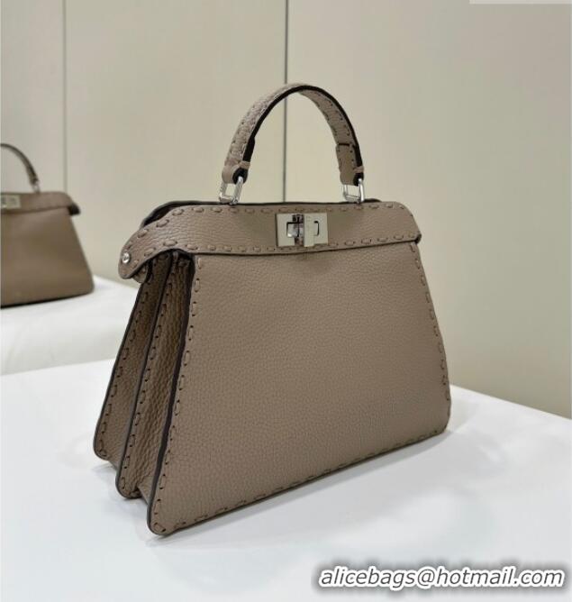 Pretty Style Fendi Peekaboo ISeeU Small Bag in Grained Leather with Oversized Topstitching 80133 Dove Grey 2025 Top Qual