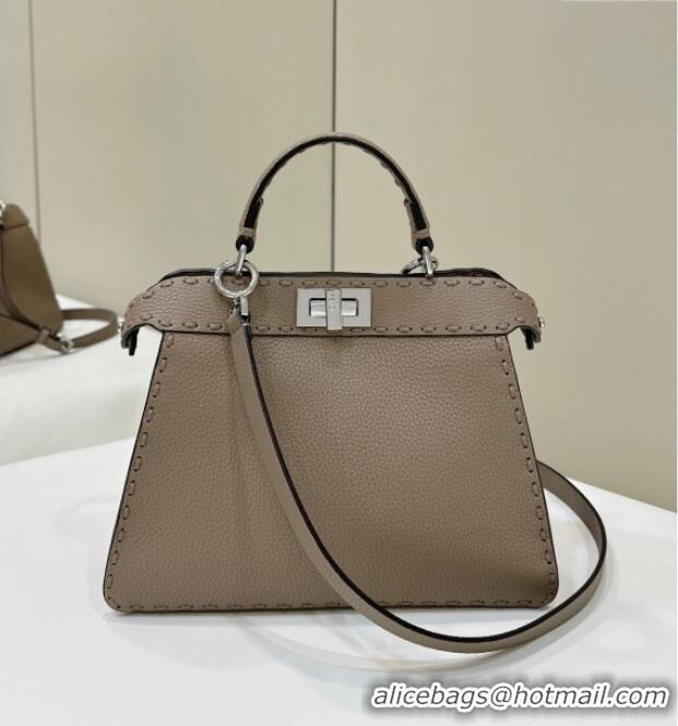 Pretty Style Fendi Peekaboo ISeeU Small Bag in Grained Leather with Oversized Topstitching 80133 Dove Grey 2025 Top Qual